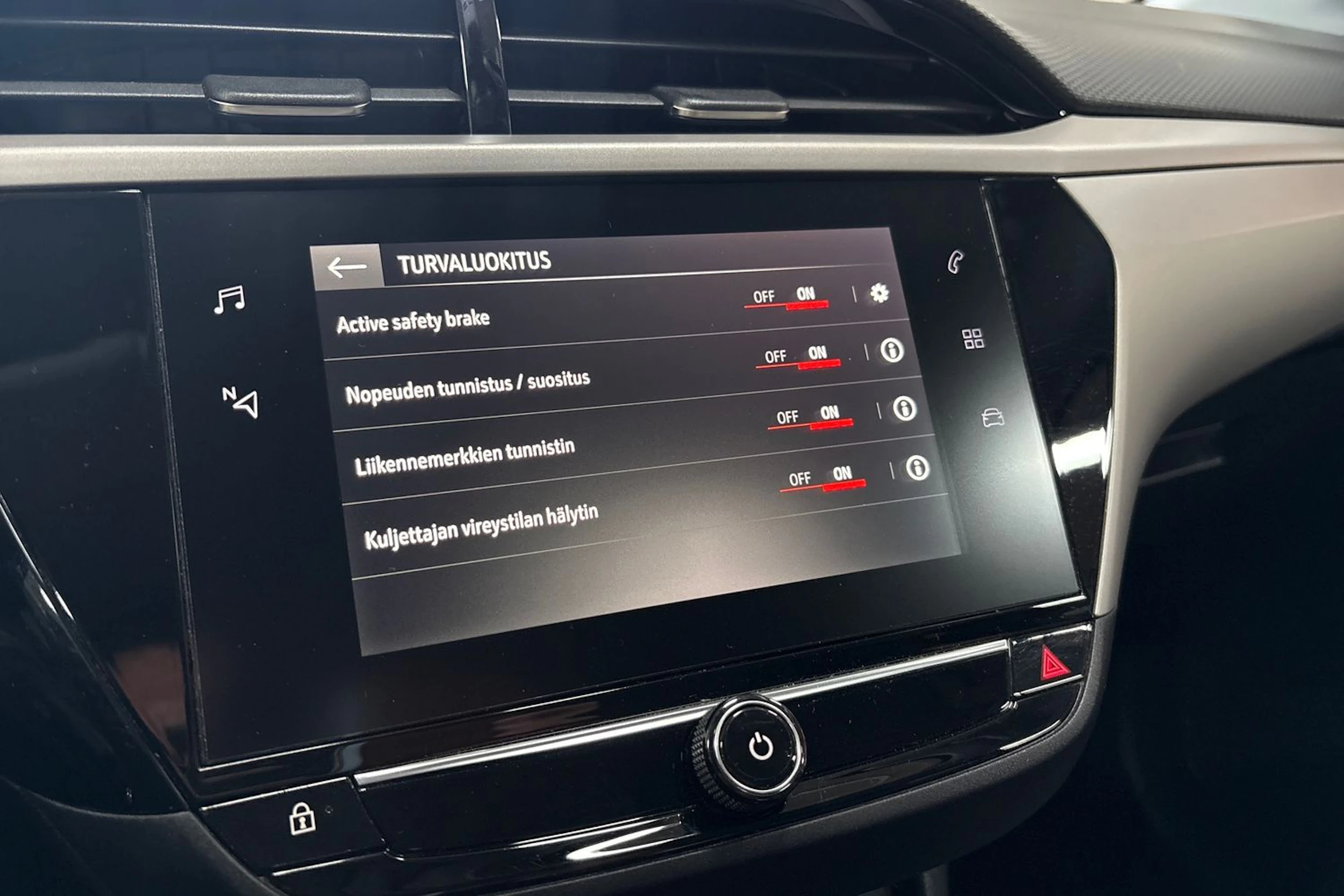 Valkoinen Opel CORSA 2021 kuva 17.