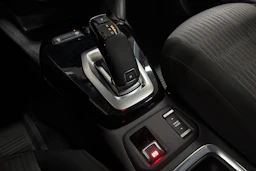 Valkoinen Opel CORSA 2021 kuva 20.