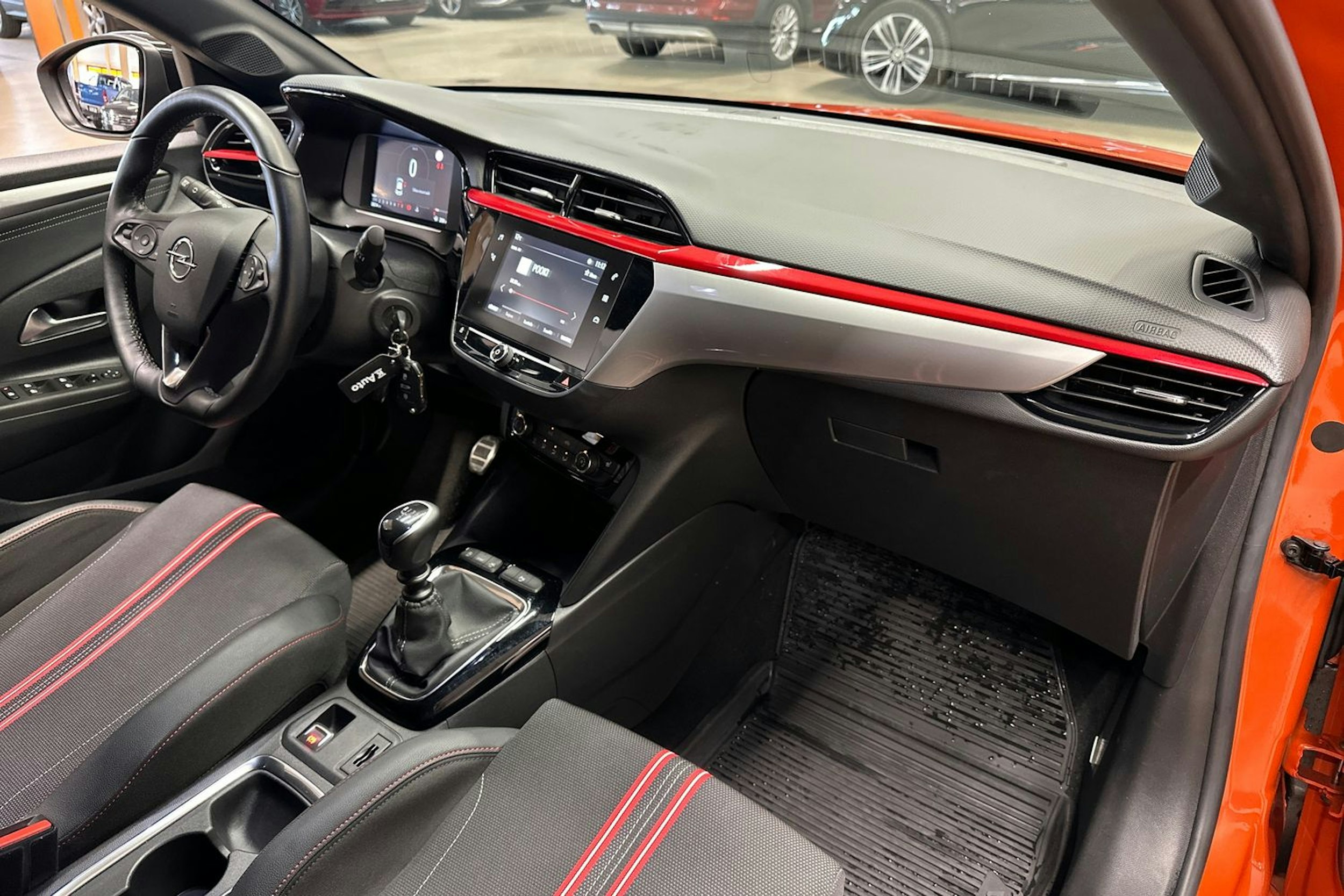 met. oranssi Opel Corsa 2021 kuva 14.