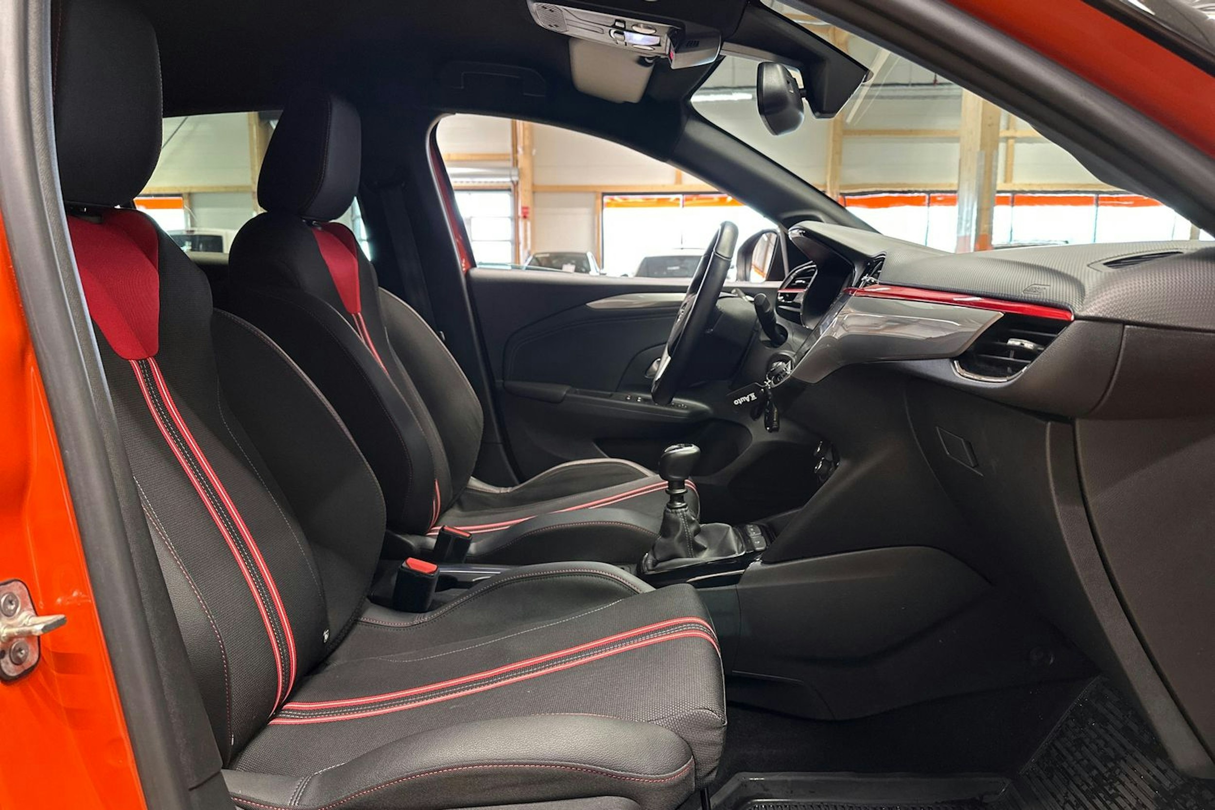 met. oranssi Opel Corsa 2021 kuva 15.