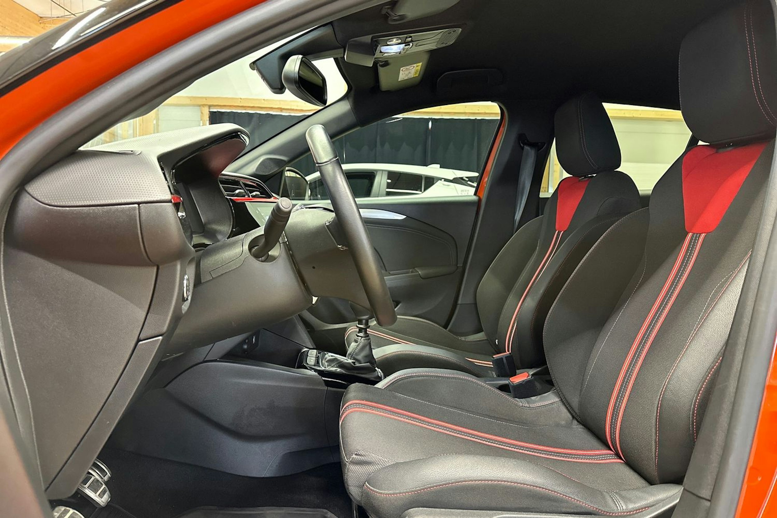 met. oranssi Opel Corsa 2021 kuva 17.