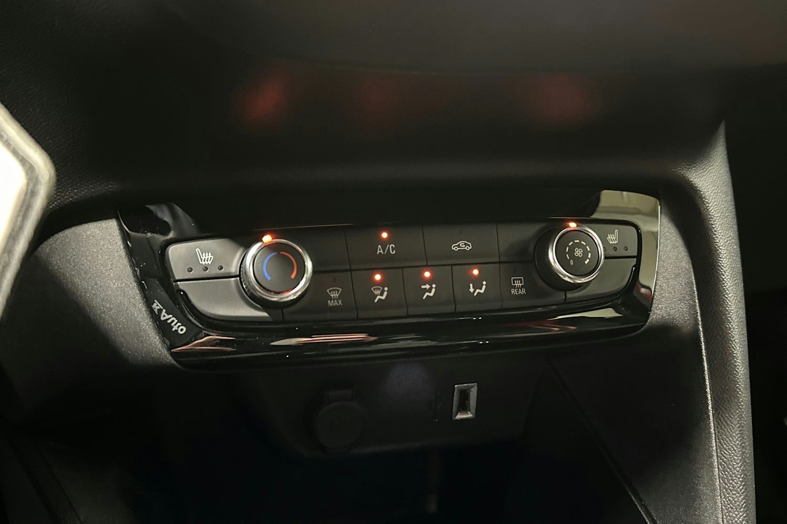 met. oranssi Opel Corsa 2021 kuva 20.