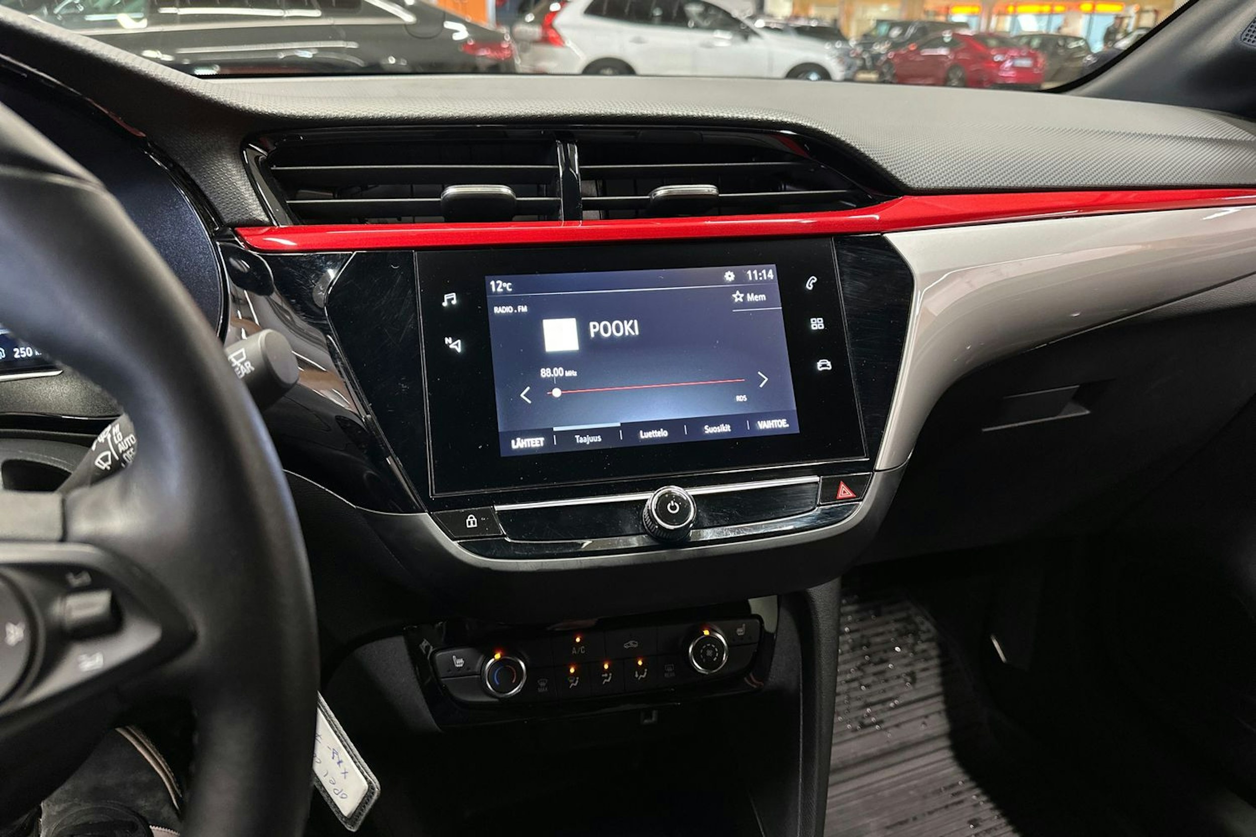 met. oranssi Opel Corsa 2021 kuva 21.