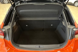 met. oranssi Opel Corsa 2021 kuva 28.