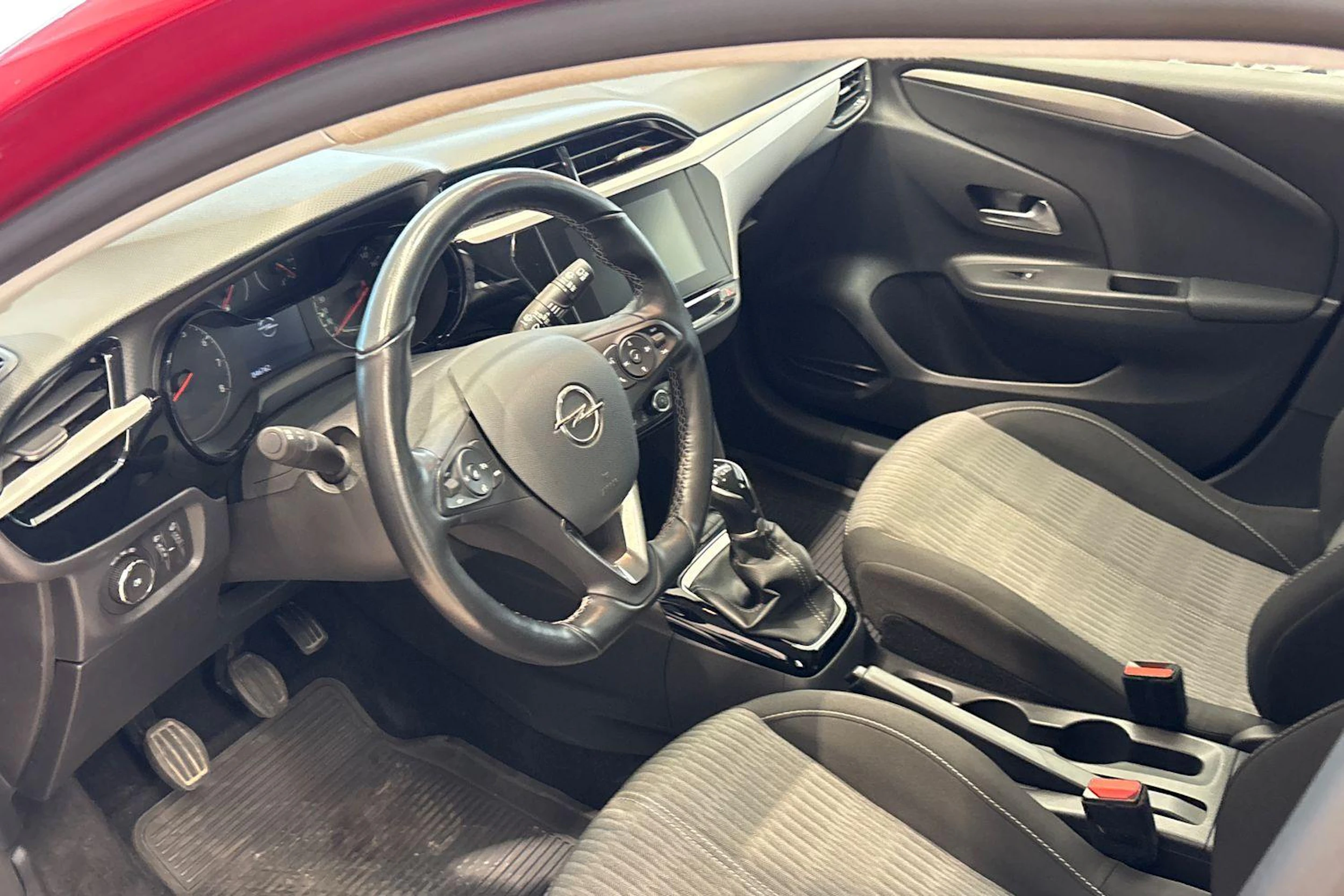 Punainen Opel CORSA 2022 kuva 6.