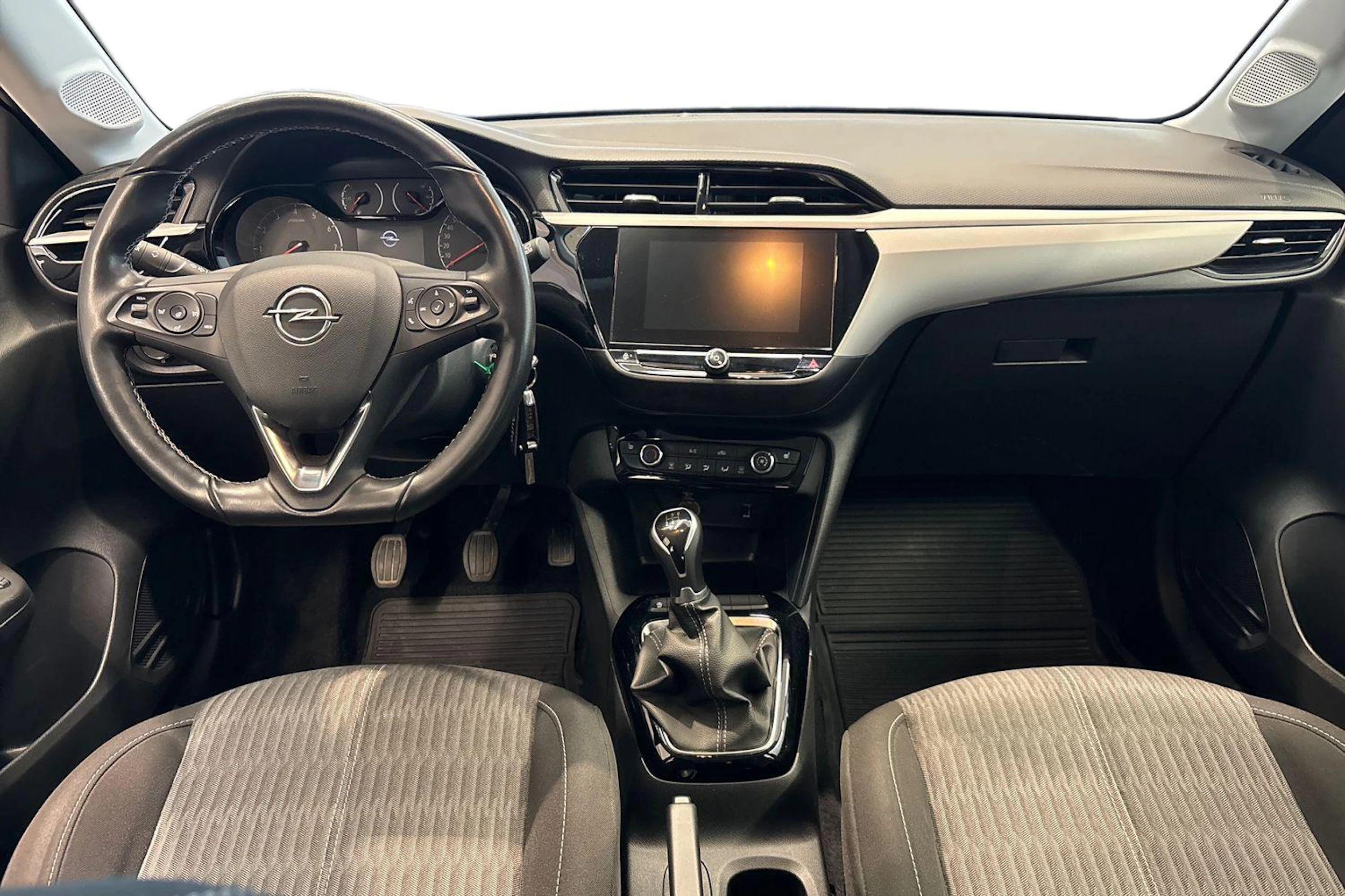 Punainen Opel CORSA 2022 kuva 7.