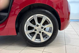 Punainen Opel CORSA 2022 kuva 10.