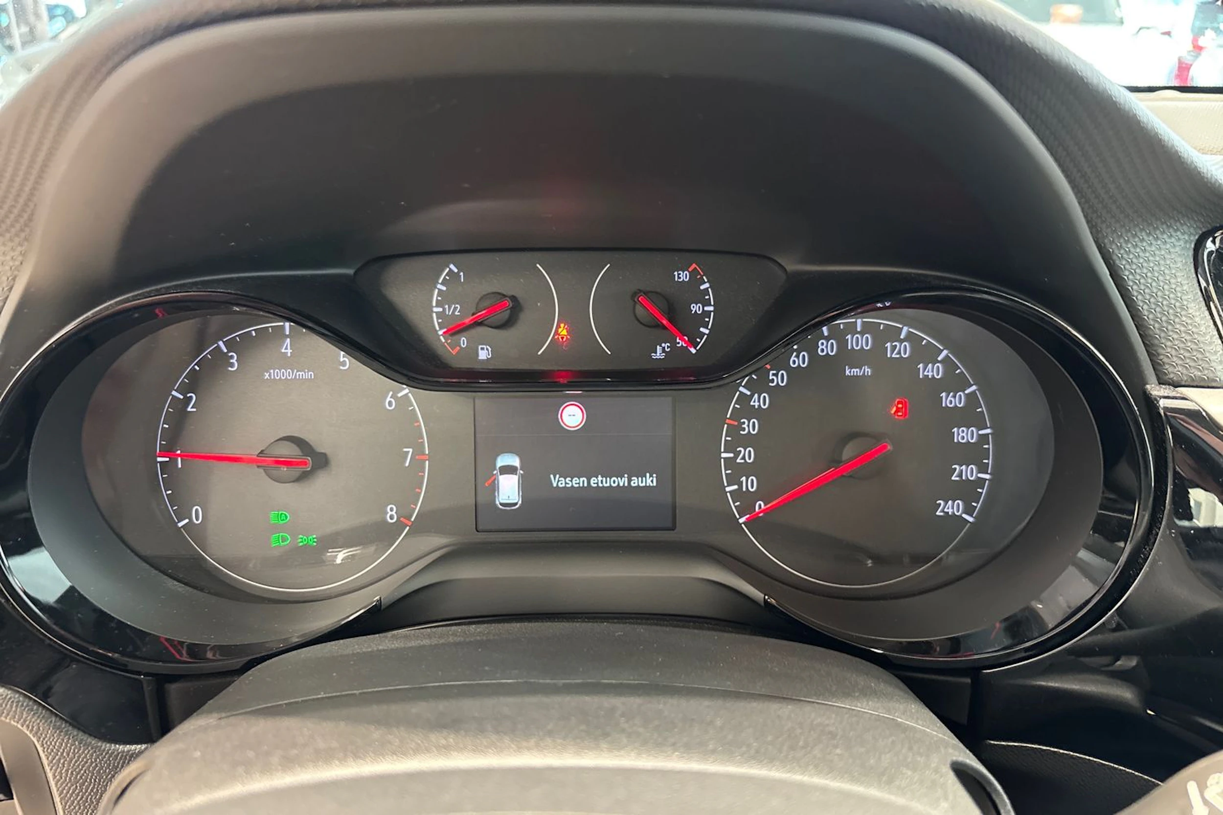 Punainen Opel CORSA 2022 kuva 14.