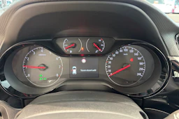 Punainen Opel CORSA 2022 kuva 14.
