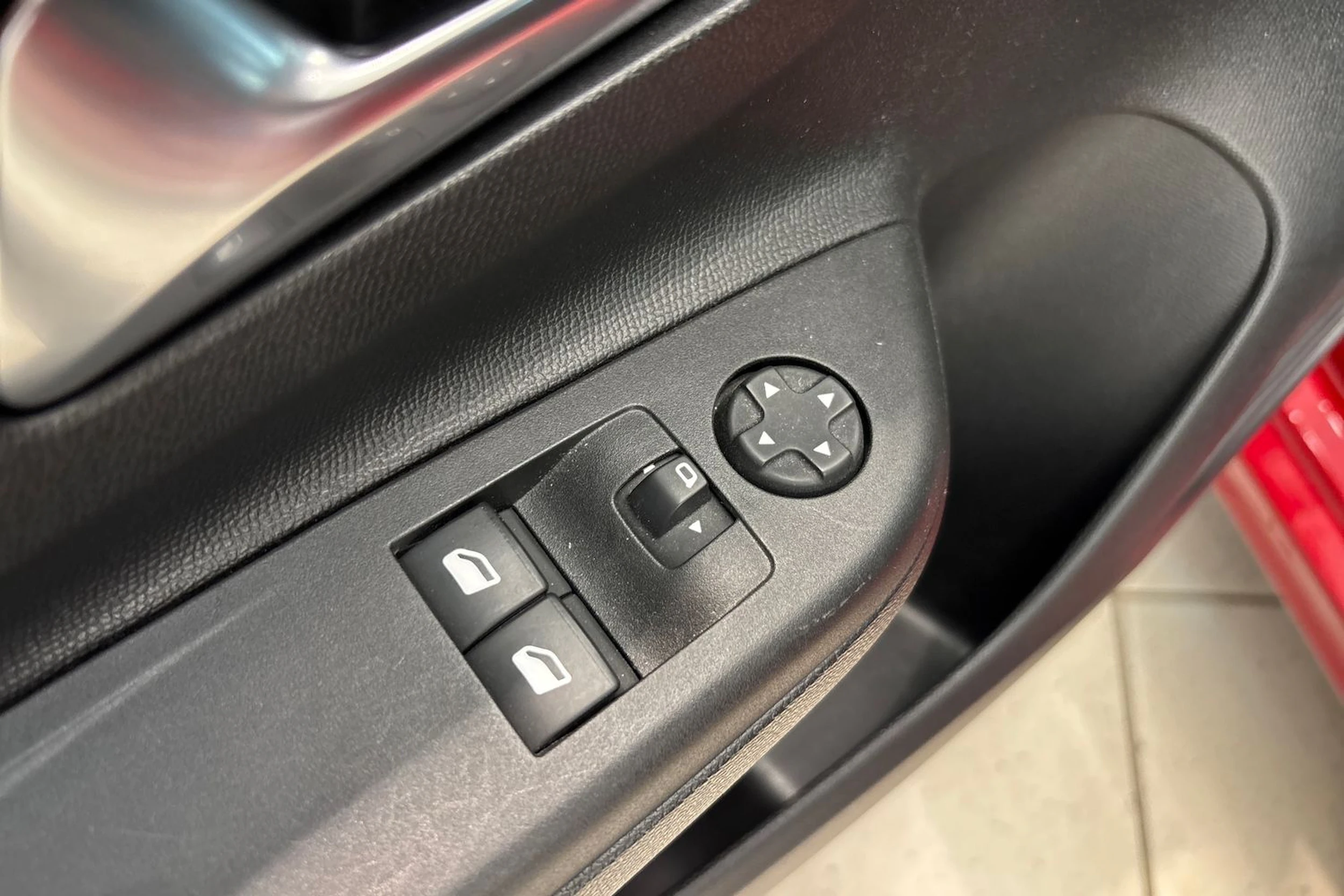 Punainen Opel CORSA 2022 kuva 23.
