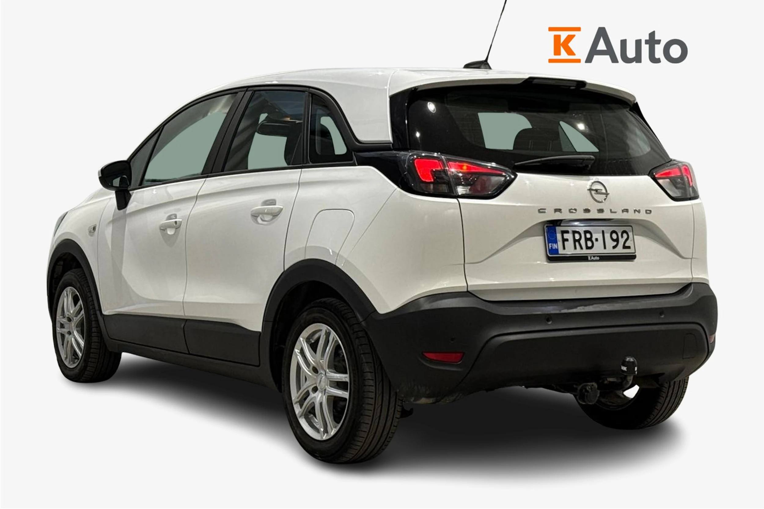 valkoinen Opel Crossland 2021 kuva 3.