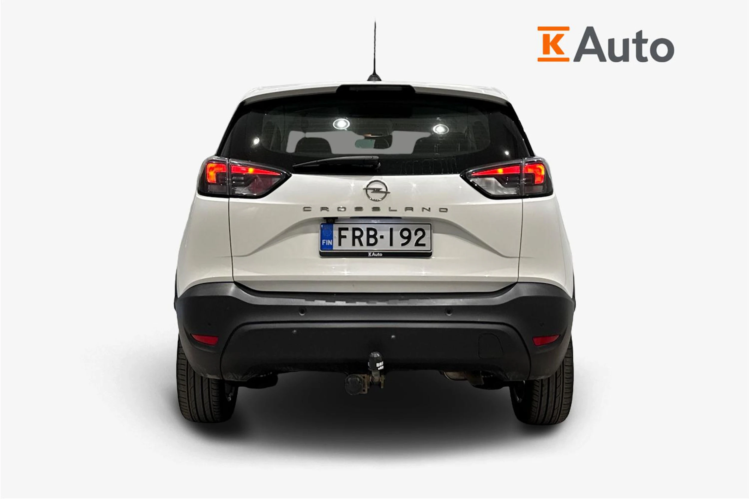 valkoinen Opel Crossland 2021 kuva 4.