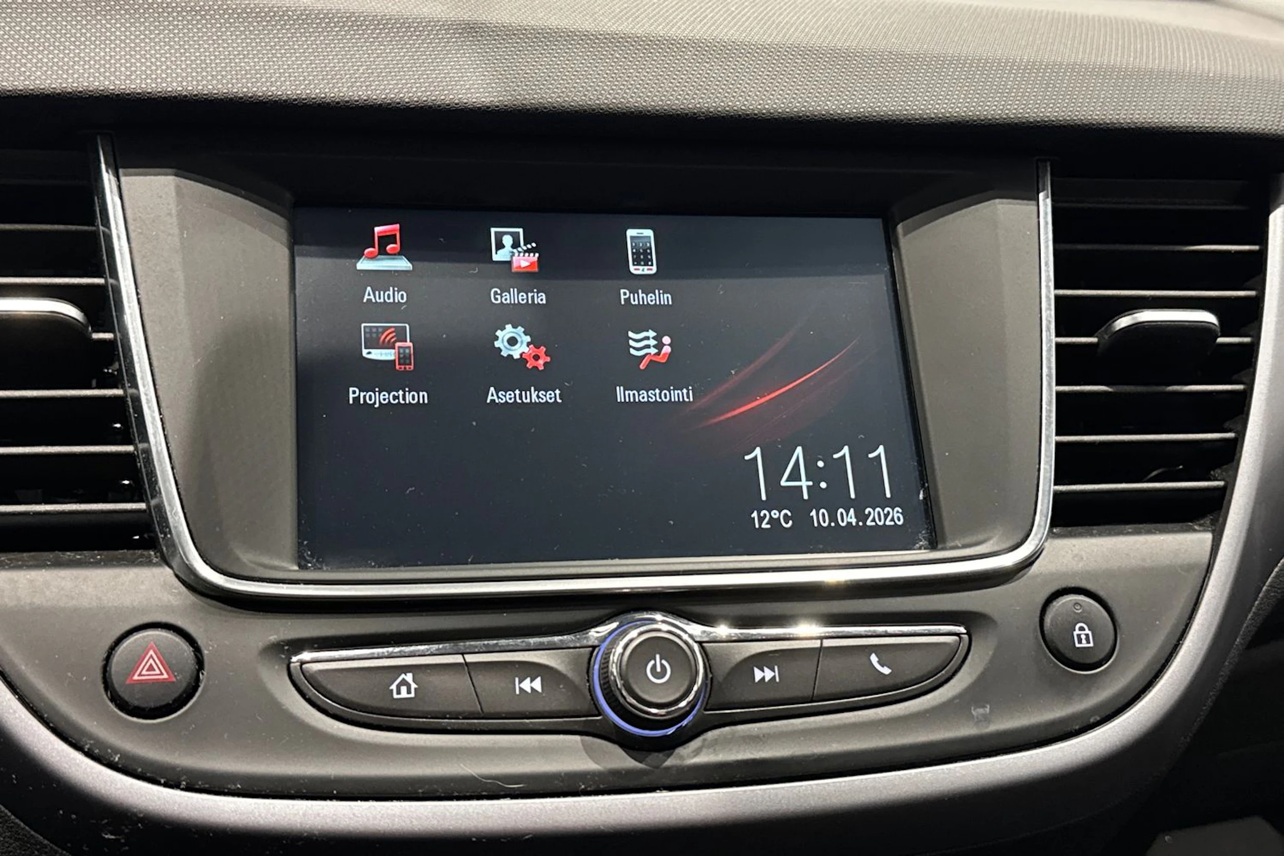 valkoinen Opel Crossland 2021 kuva 23.