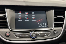 valkoinen Opel Crossland 2021 kuva 23.