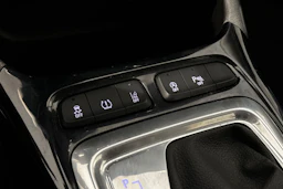 valkoinen Opel Crossland 2021 kuva 25.