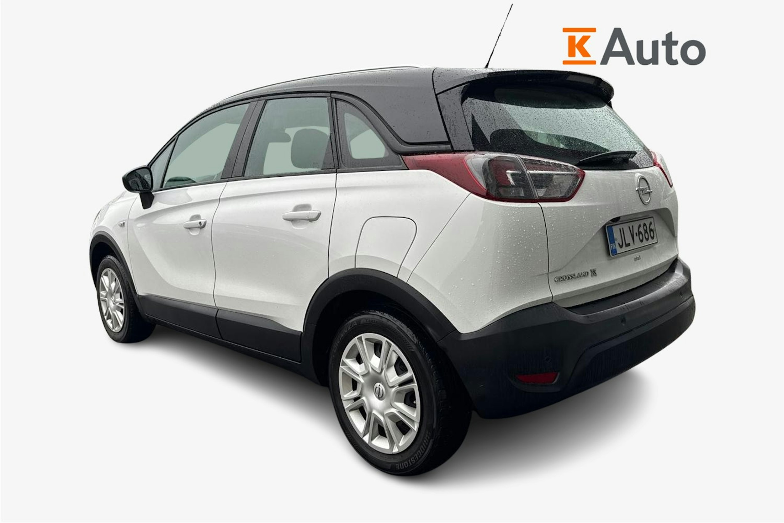 Valkoinen Opel Crossland 2021 kuva 2.