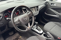 Valkoinen Opel Crossland 2021 kuva 3.