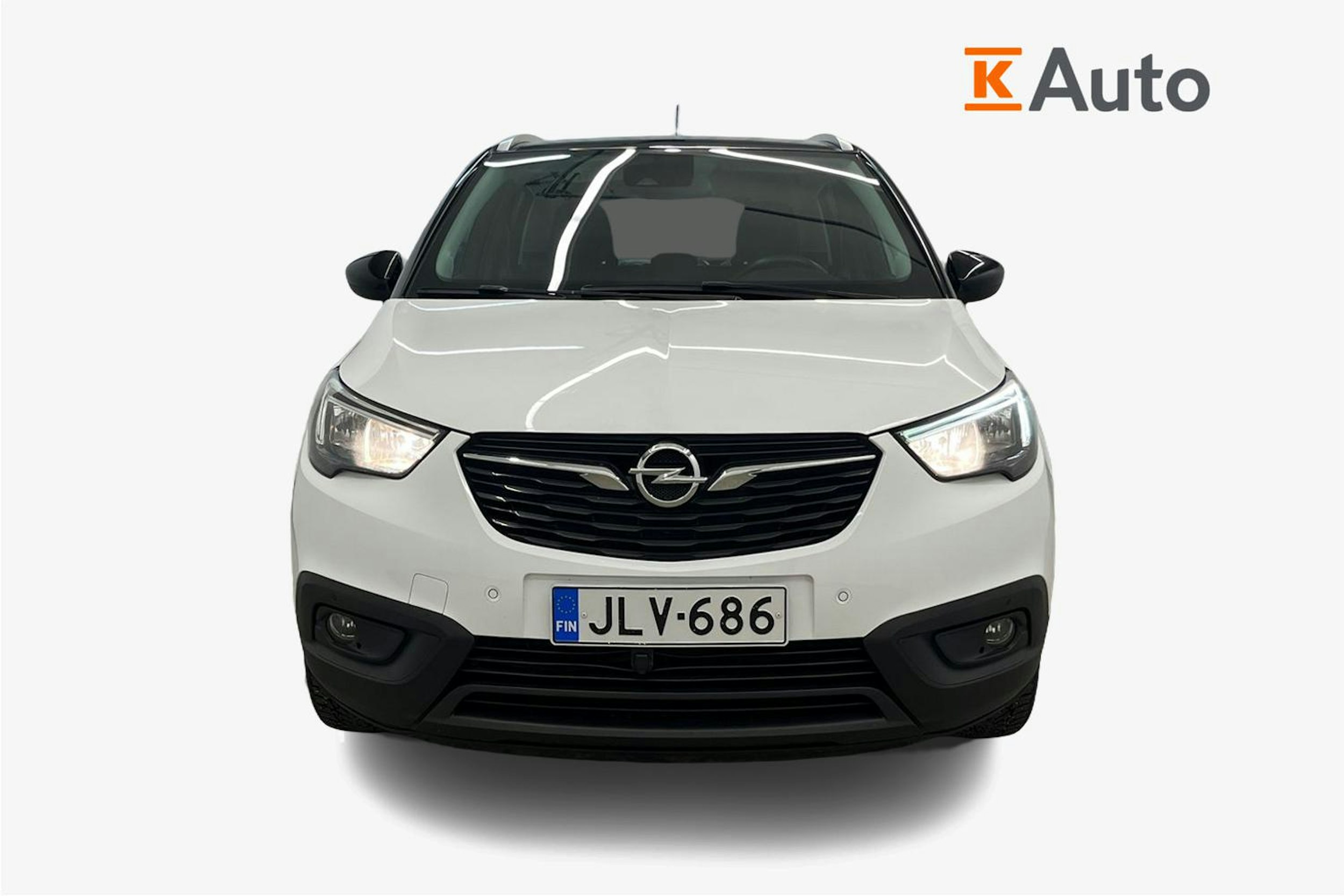 Valkoinen Opel Crossland 2021 kuva 5.