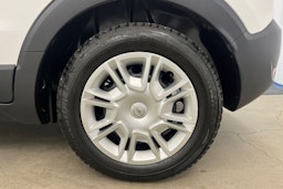 Valkoinen Opel Crossland 2021 kuva 11.