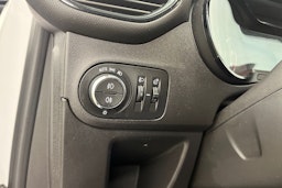 Valkoinen Opel Crossland 2021 kuva 15.