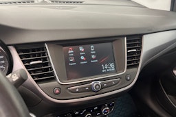 Valkoinen Opel Crossland 2021 kuva 18.