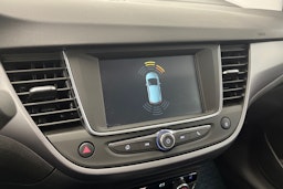 Valkoinen Opel Crossland 2021 kuva 20.