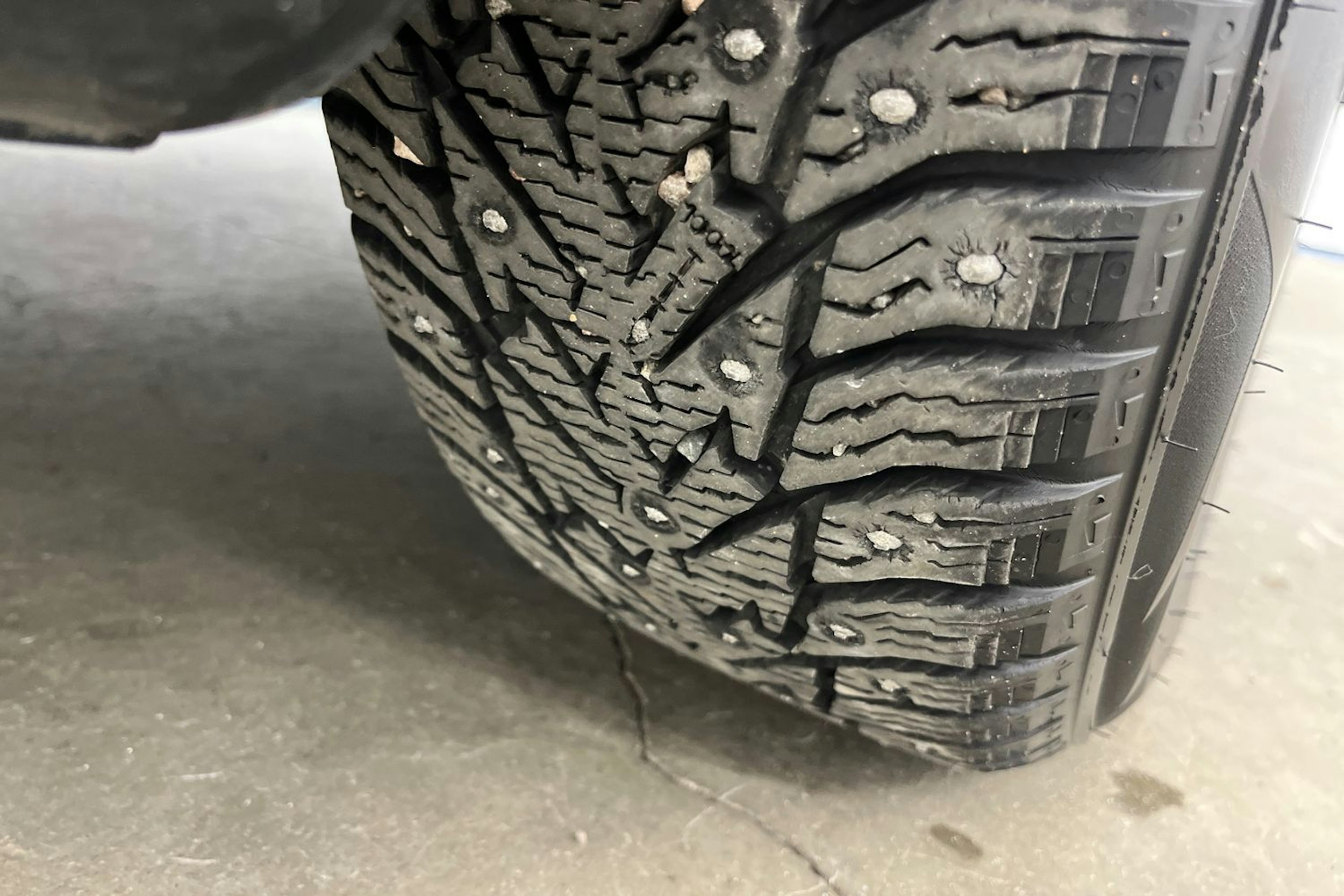 Valkoinen Opel Crossland 2021 kuva 22.