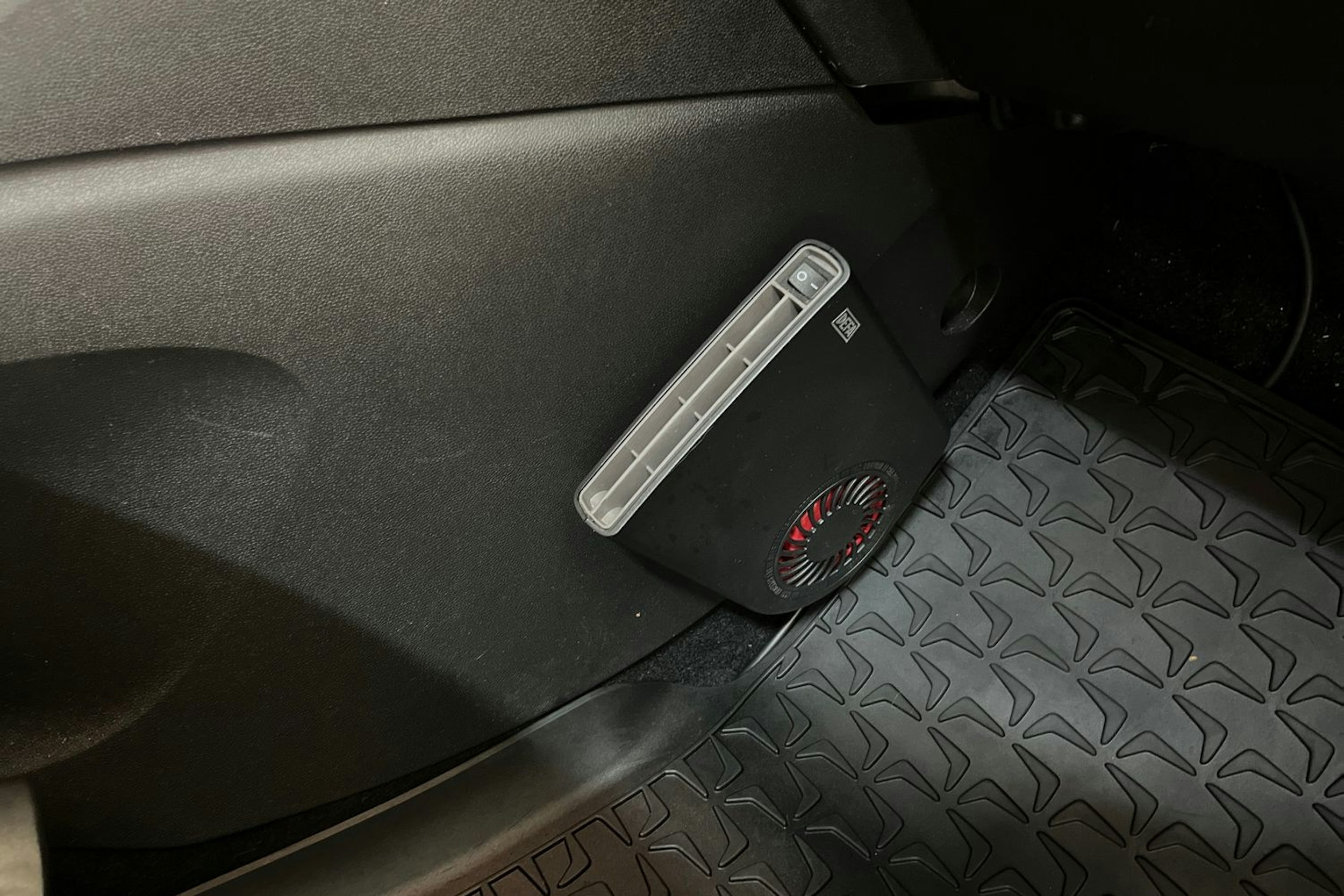 Valkoinen Opel Crossland 2021 kuva 23.