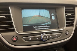 Valkoinen Opel Crossland 2021 kuva 26.