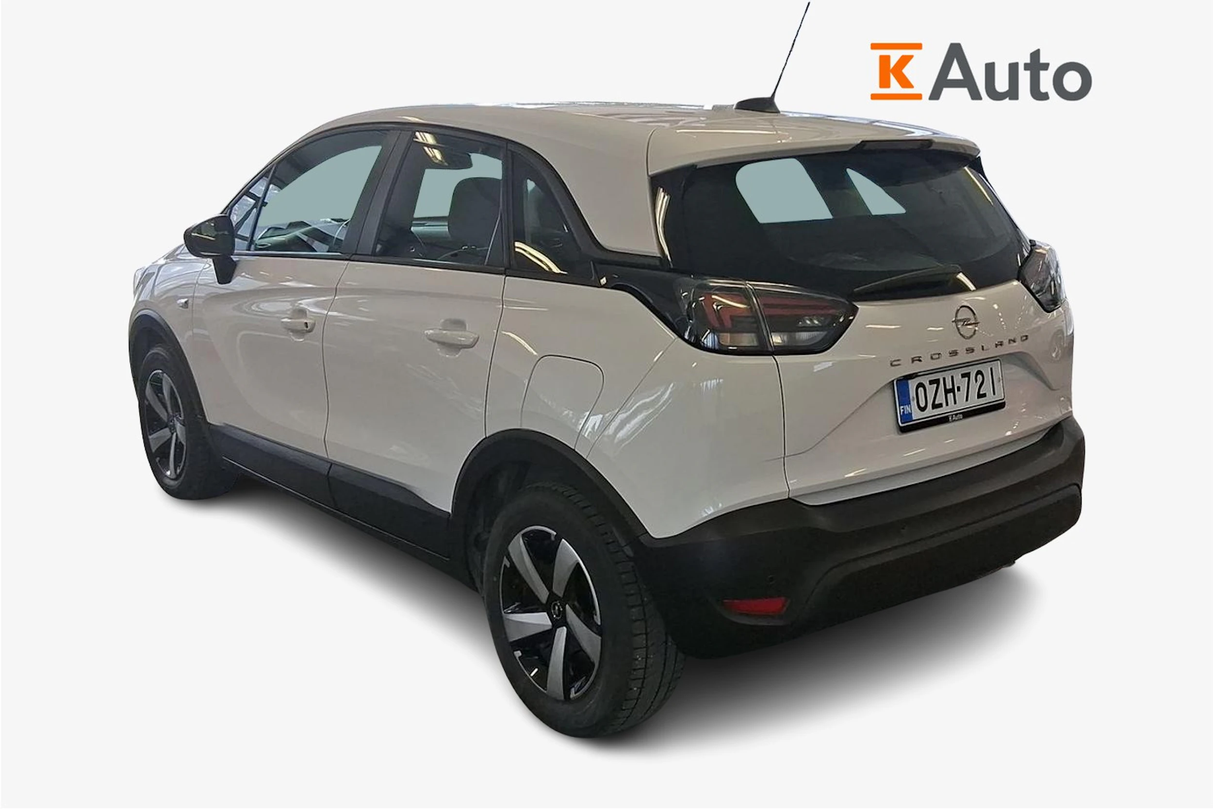 valkoinen Opel Crossland 2022 kuva 2.