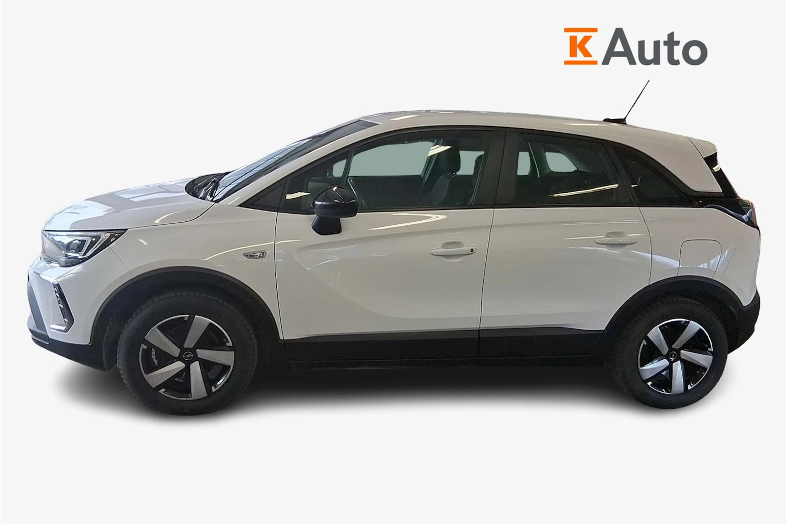 valkoinen Opel Crossland 2022 kuva 5.