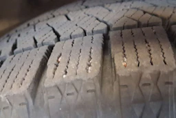 valkoinen Opel Crossland 2022 kuva 12.