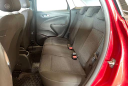punainen Opel Crossland 2024 kuva 11.