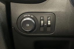 punainen Opel Crossland 2024 kuva 20.