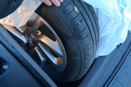 sininen Opel Crossland X 2018 kuva 12.