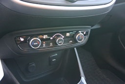 sininen Opel Crossland X 2018 kuva 15.