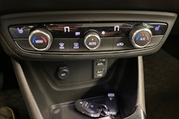 Musta Opel Crossland X 2018 kuva 20.