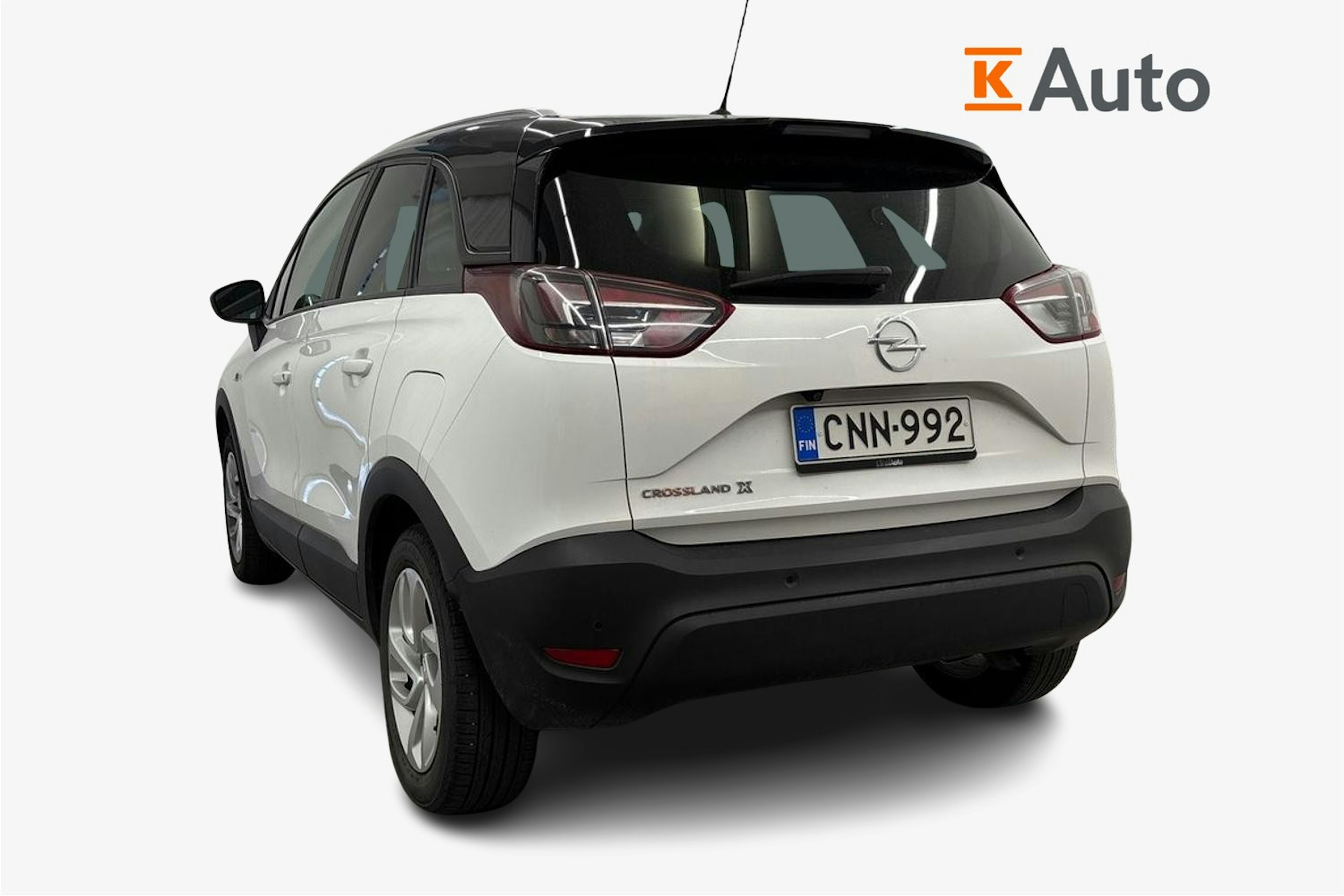 valkoinen Opel Crossland X 2019 kuva 2.