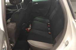 Valkoinen Opel Crossland X 2020 kuva 8.