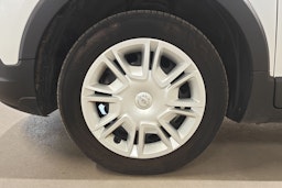 Valkoinen Opel Crossland X 2020 kuva 9.