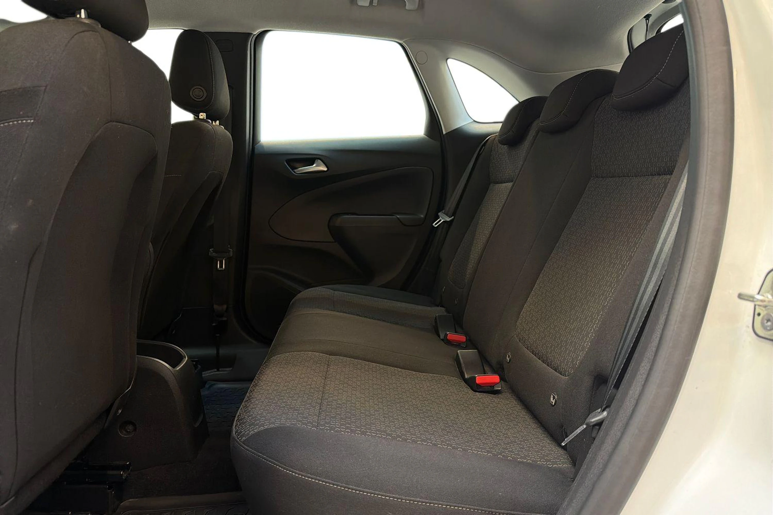 valkoinen Opel Crossland X 2021 kuva 8.