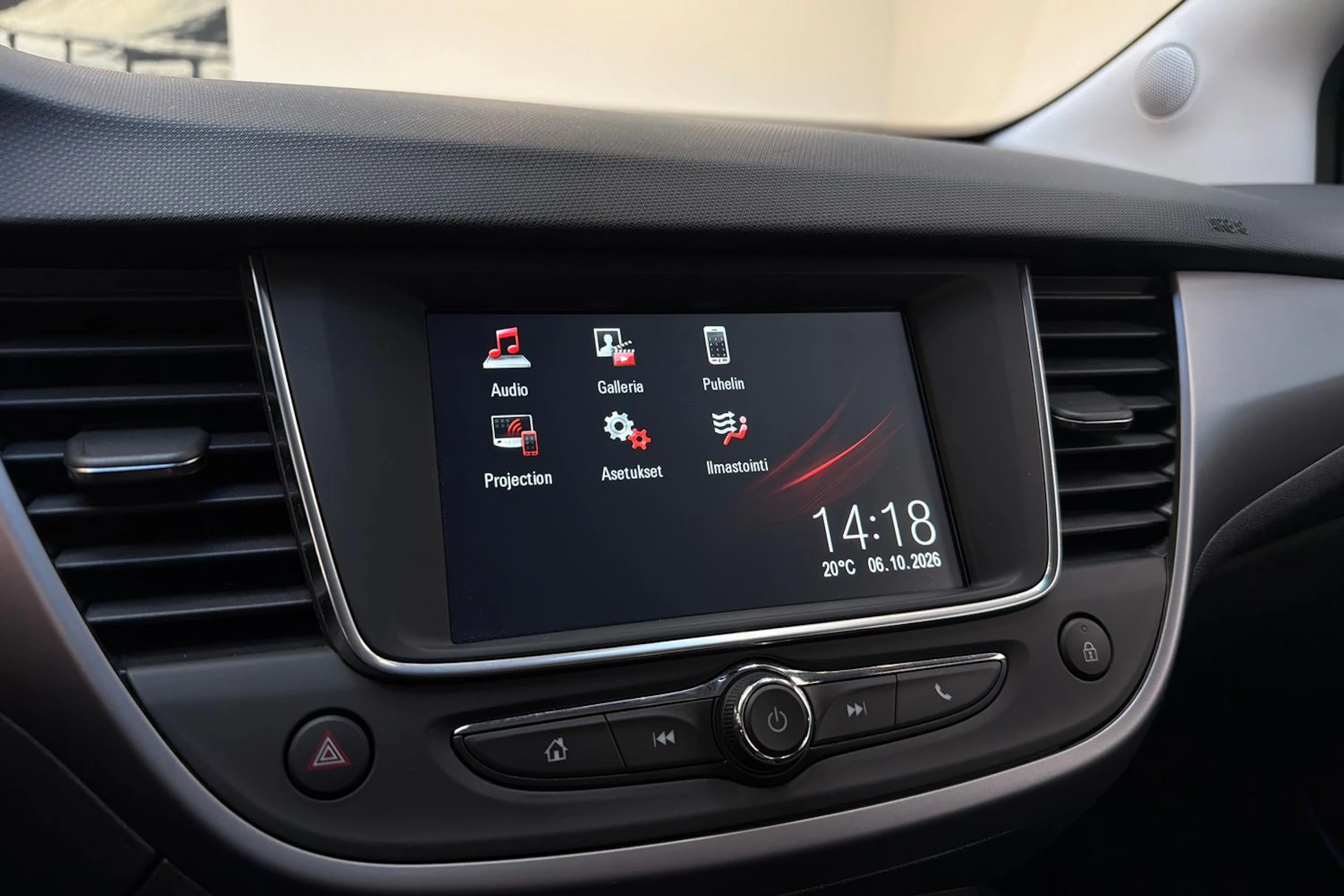 valkoinen Opel Crossland X 2021 kuva 16.