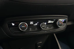 valkoinen Opel Crossland X 2021 kuva 21.