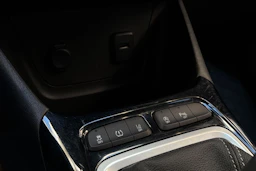 valkoinen Opel Crossland X 2021 kuva 22.