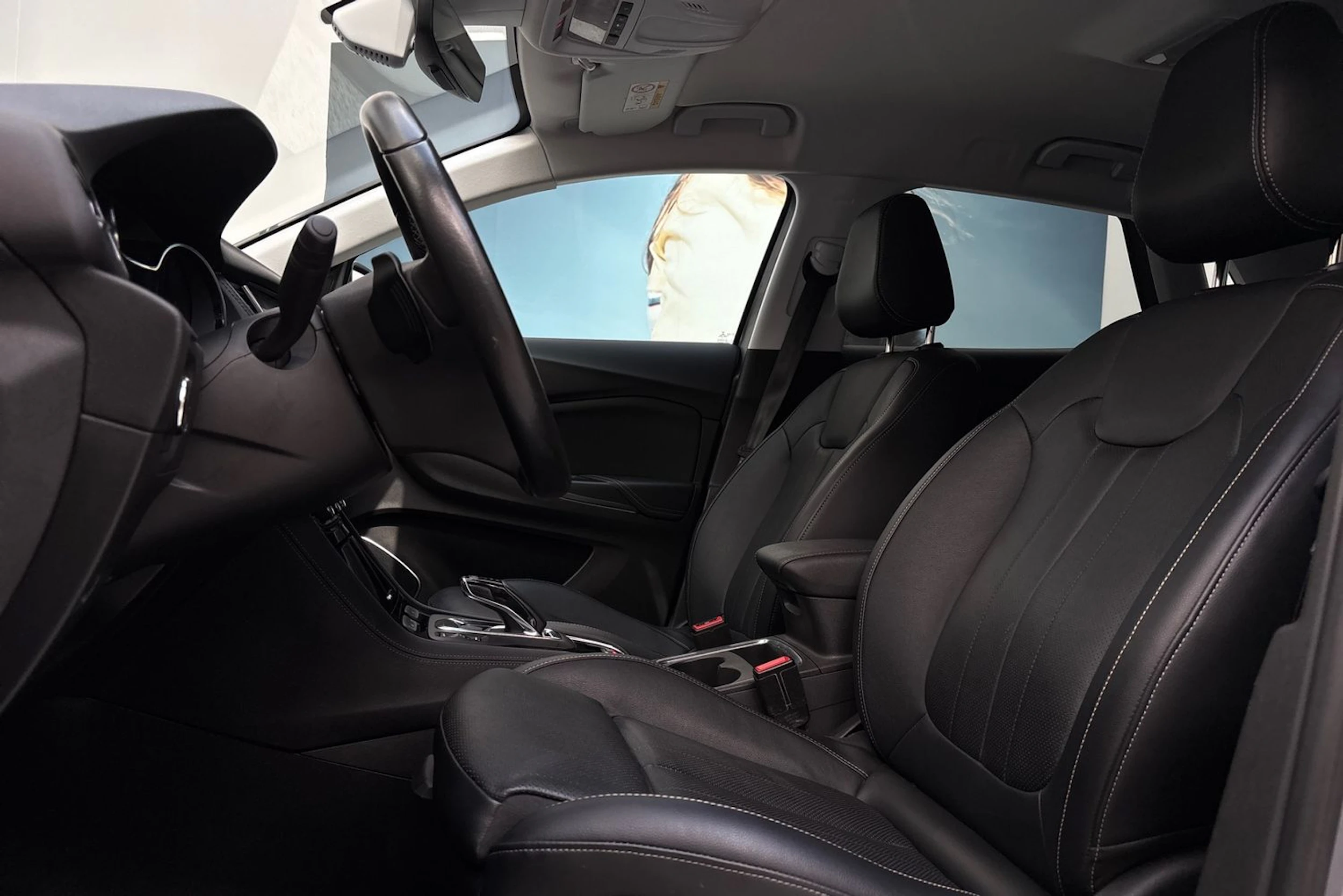 harmaa Opel Grandland 2021 kuva 11.