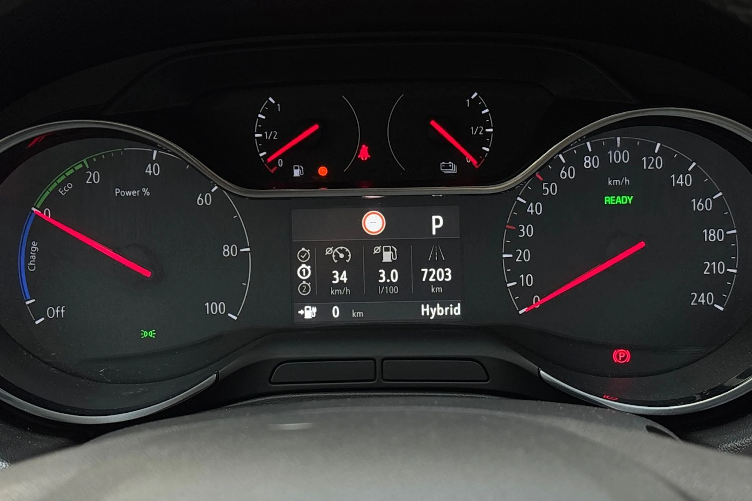 harmaa Opel Grandland 2021 kuva 13.