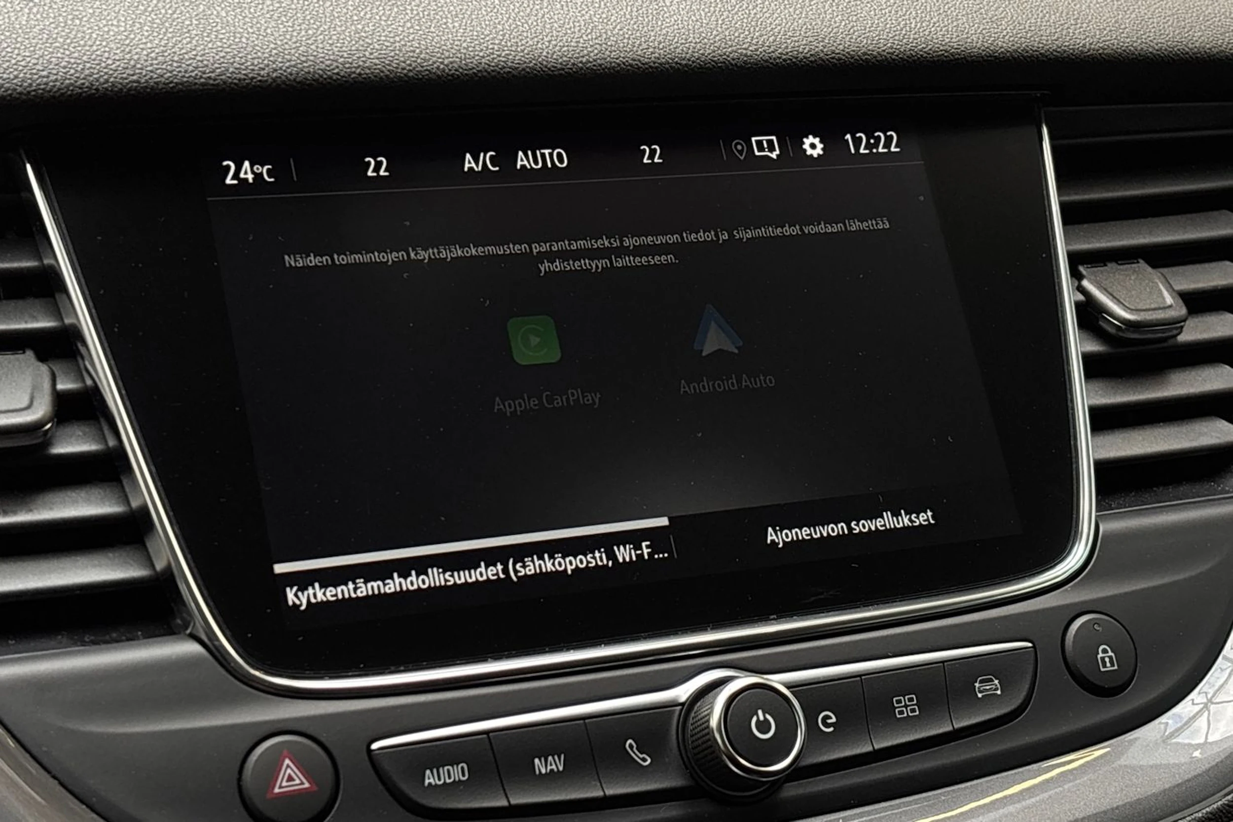 harmaa Opel Grandland 2021 kuva 18.