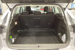 Harmaa Opel Grandland 2022 kuva 12.