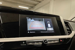 Harmaa Opel Grandland 2022 kuva 16.