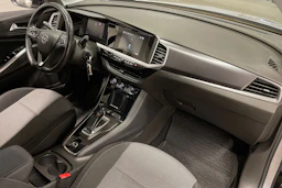 Harmaa Opel Grandland 2022 kuva 23.